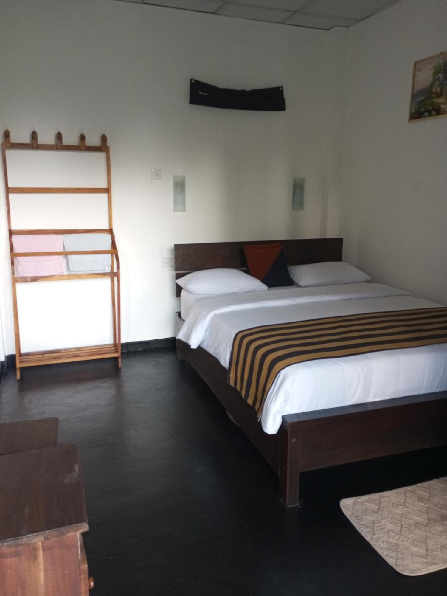 Chanidu Ella Inn Dış mekan fotoğraf